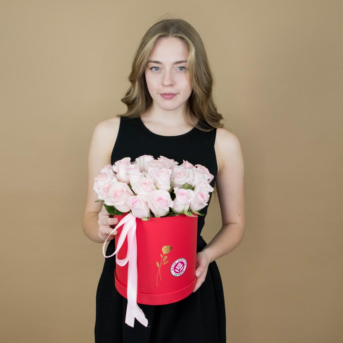 Розы розовые в шляпной коробке articul  108