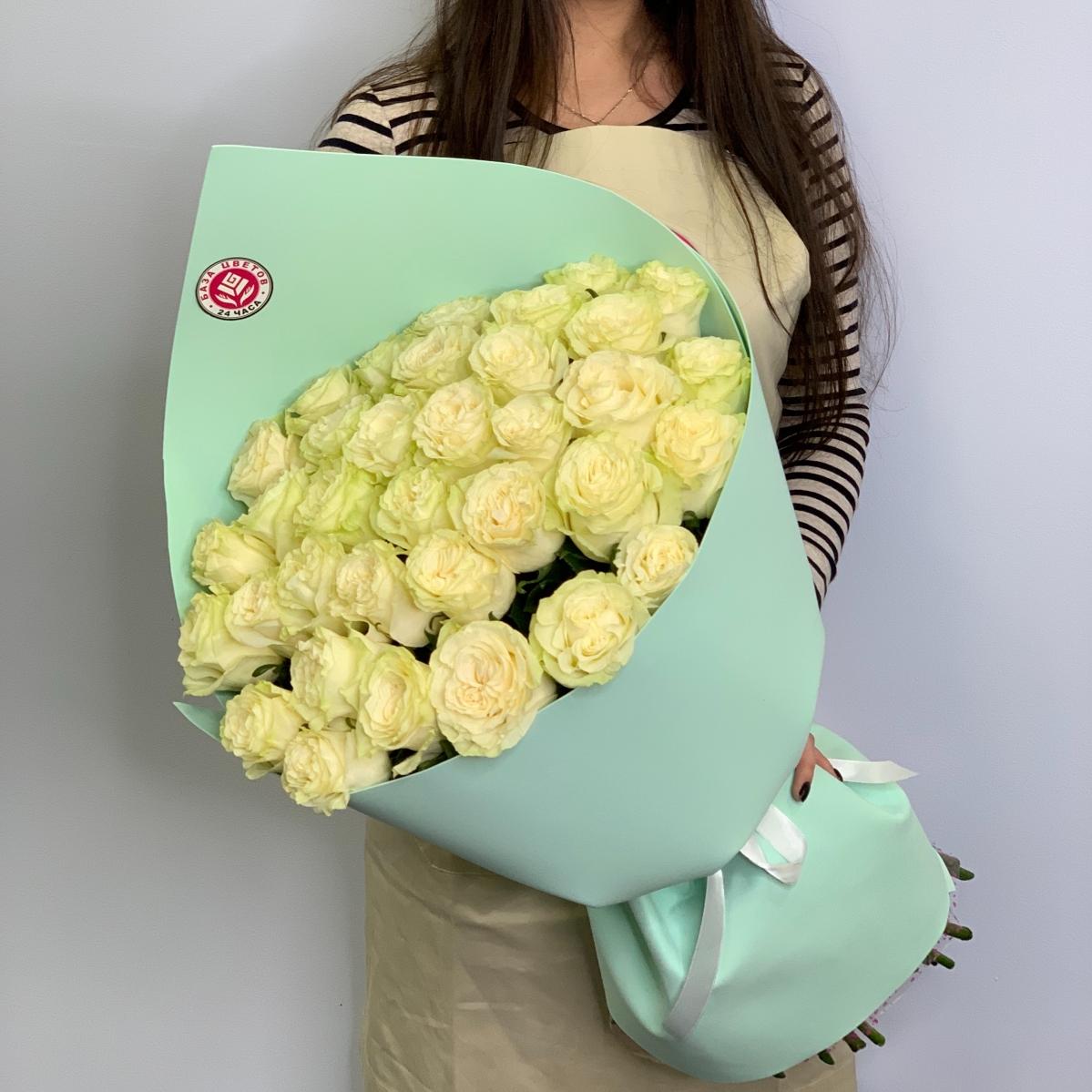 Букеты из белых эквадорских роз 40 см